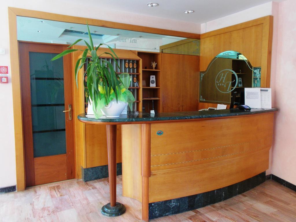 Hotel Teti 벨레지아아지마리나 외부 사진