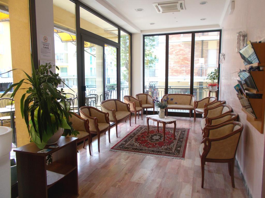 Hotel Teti 벨레지아아지마리나 외부 사진